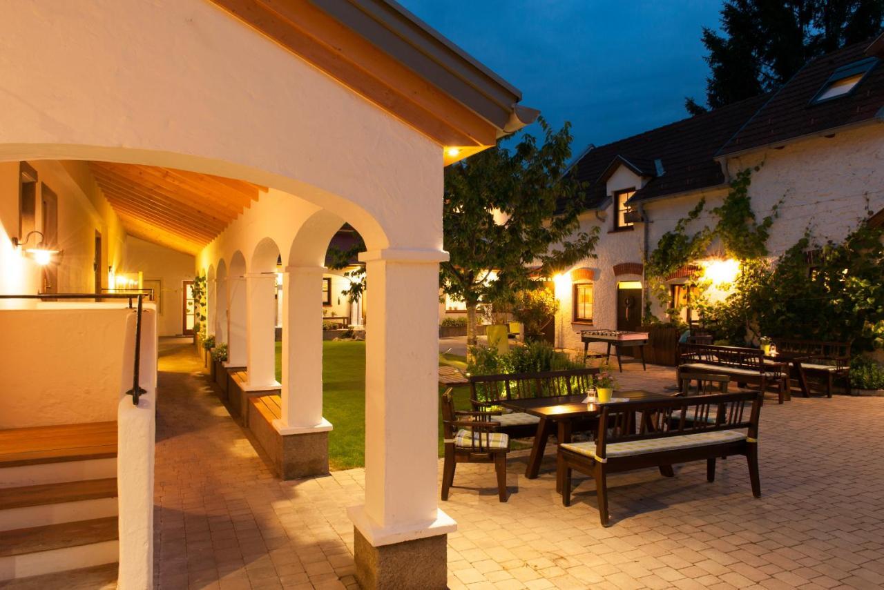 Отель Winzerhof Kiss Йойс Экстерьер фото
